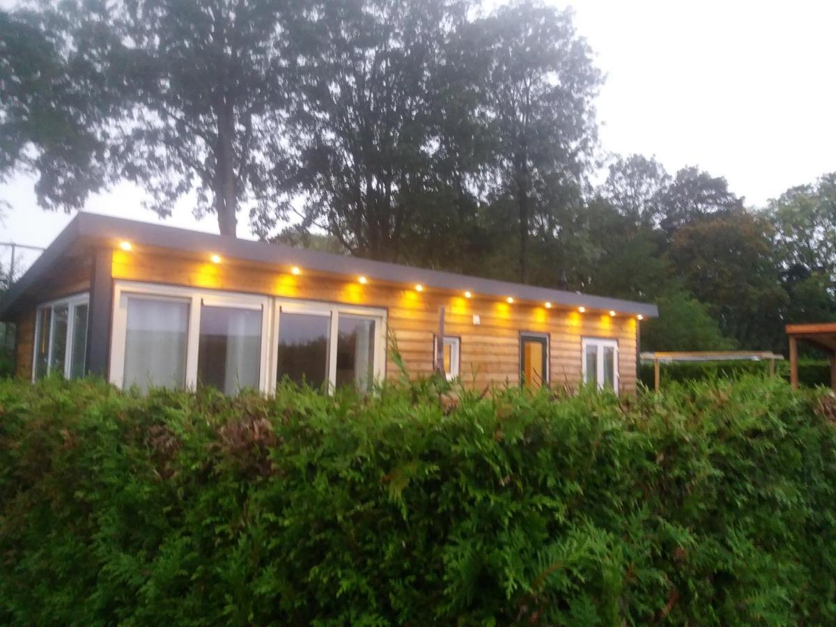 Dronrijp Luxe Bungalow Op Rustig Vakantiepark. מראה חיצוני תמונה