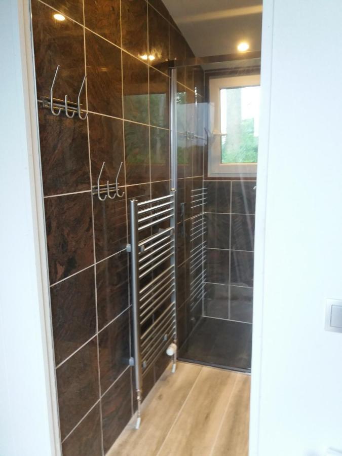 Dronrijp Luxe Bungalow Op Rustig Vakantiepark. מראה חיצוני תמונה